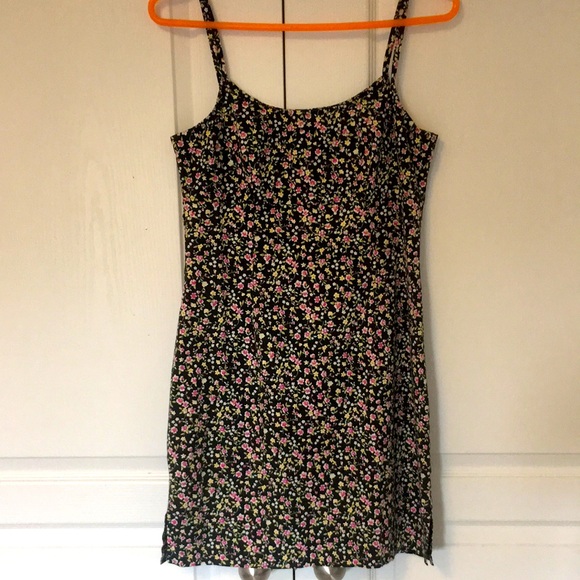 Spaghetti strap summer floral dress - Picture 14 of 16